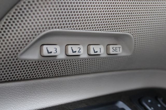 Used 2010 Lexus IS 350C RWD image 3