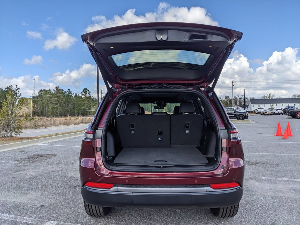 New 2026 Jeep Grand Cherokee Limited w/ Limited Altitude Package AWD/4WD image 41