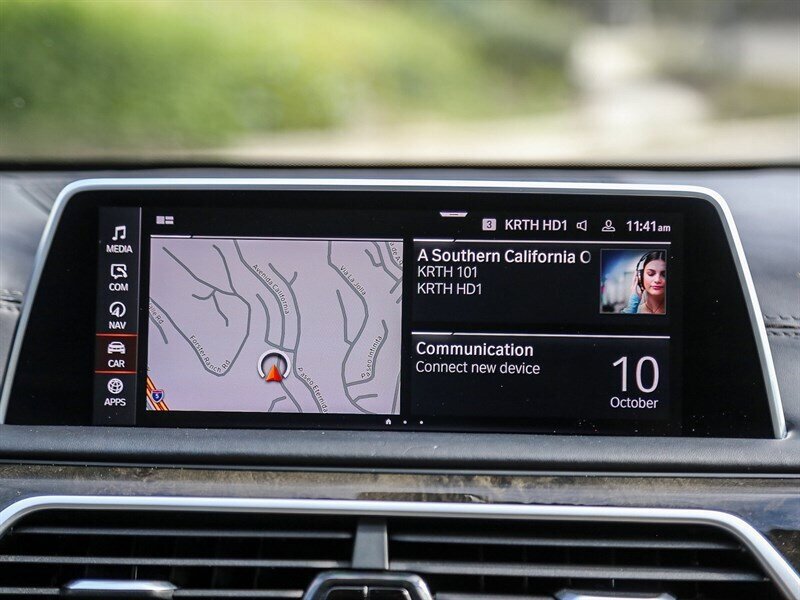 Used 2020 BMW 750i xDrive w/ Executive Package image 18