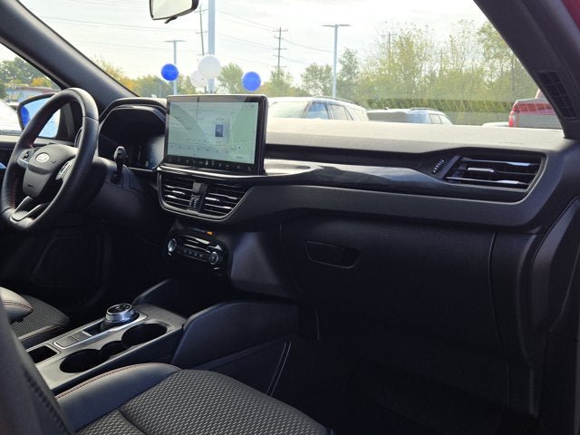 Used 2025 Ford Escape ST-Line w/ Tech Pack #1 FWD image 5