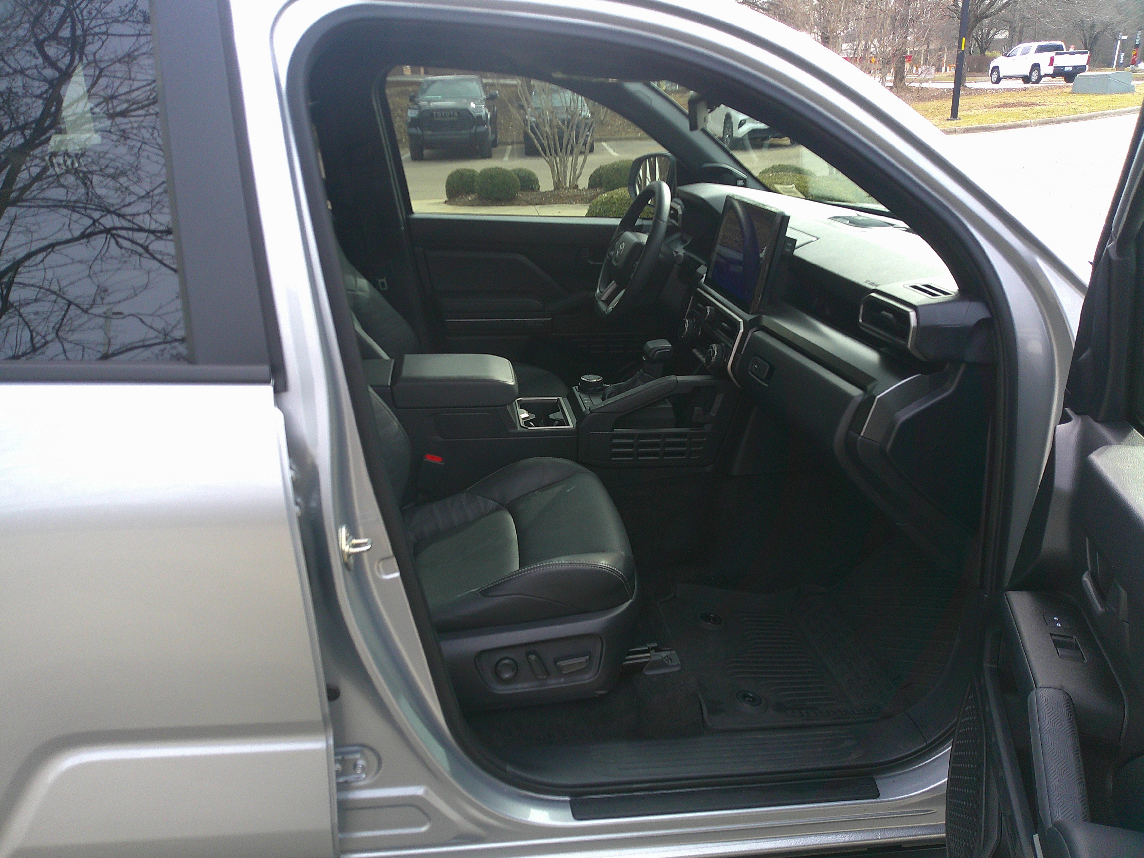 Used 2025 Toyota 4Runner TRD Off-Road Premium image 34