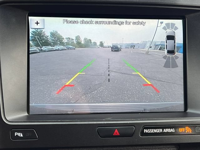 Used 2018 Ford Explorer XLT w/ Equipment Group 202A AWD/4WD image 26
