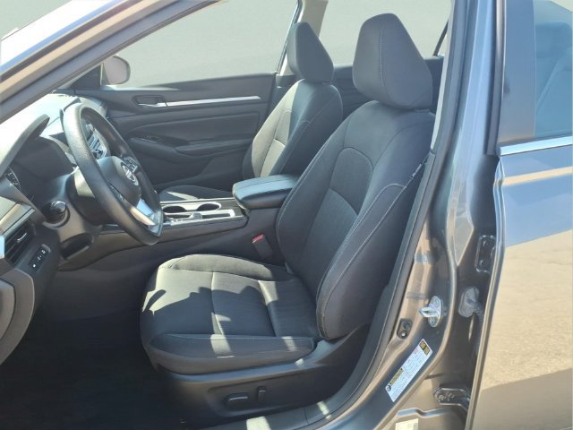 Used 2023 Nissan Altima 2.5 SV FWD image 12
