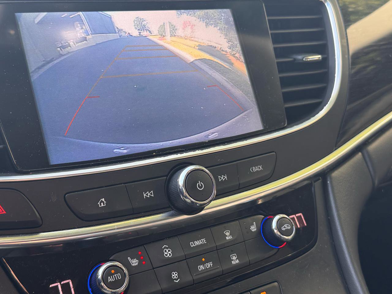 Used 2018 Buick LaCrosse Essence w/ Dynamic Drive Package image 9