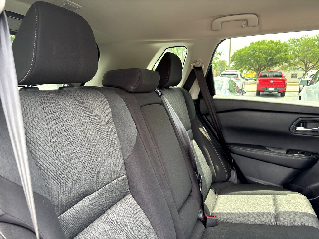 Used 2026 Nissan Rogue SV w/ Cold Weather Package FWD image 13