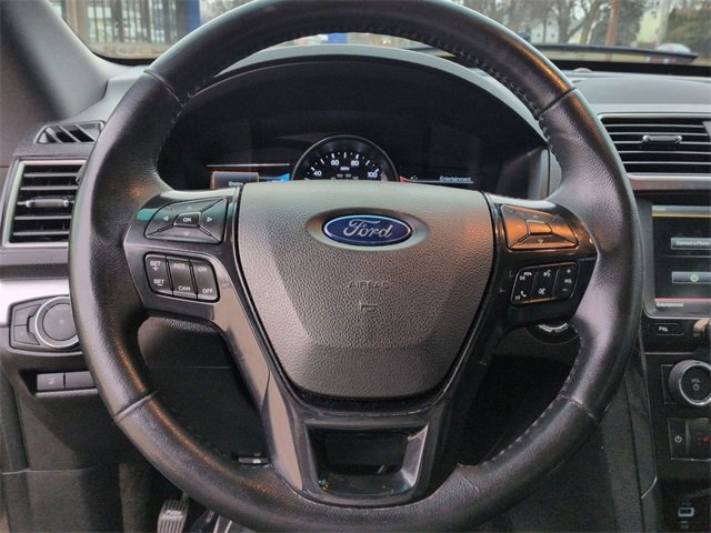 Used 2016 Ford Explorer XLT w/ Equipment Group 202A image 18