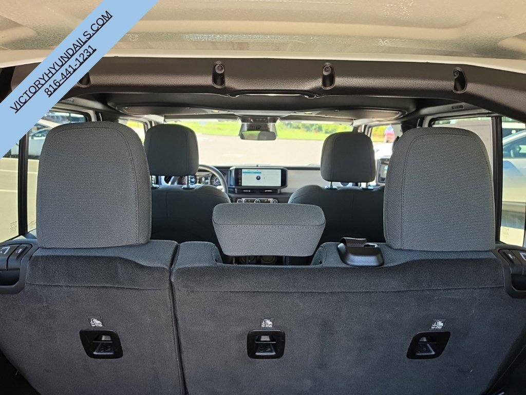 Used 2025 Jeep Wrangler Unlimited Sahara AWD/4WD image 30