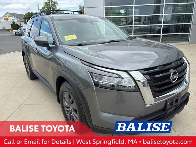 Used 2022 Nissan Pathfinder SV w/ SV Premium Package AWD/4WD image 1