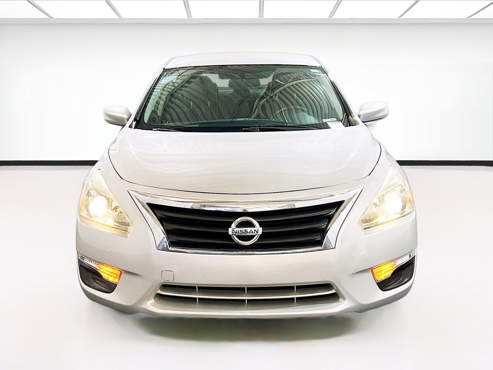 Used 2015 Nissan Altima 2.5 S image 2