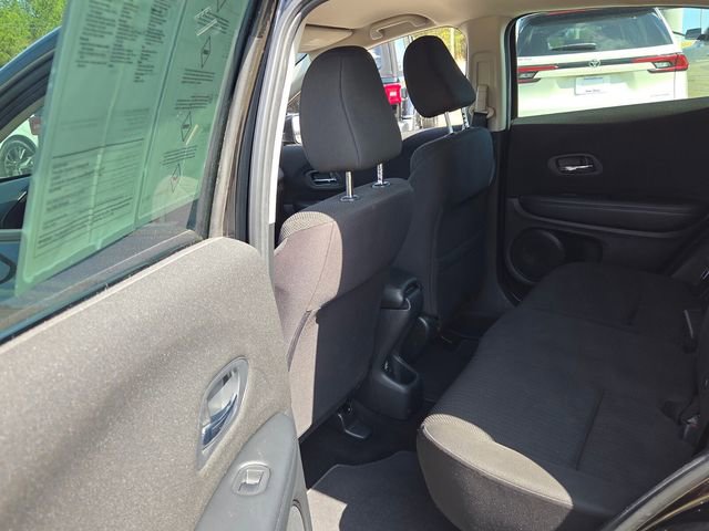 Used 2017 Honda HR-V LX image 7