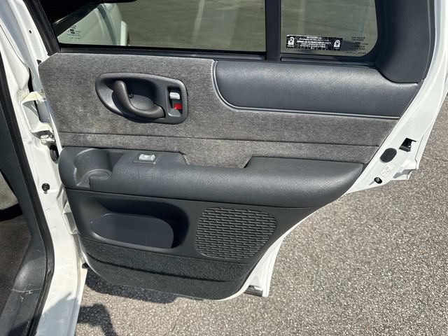 Used 2002 Chevrolet Blazer LS w/ Preferred Equipment Group RWD image 21