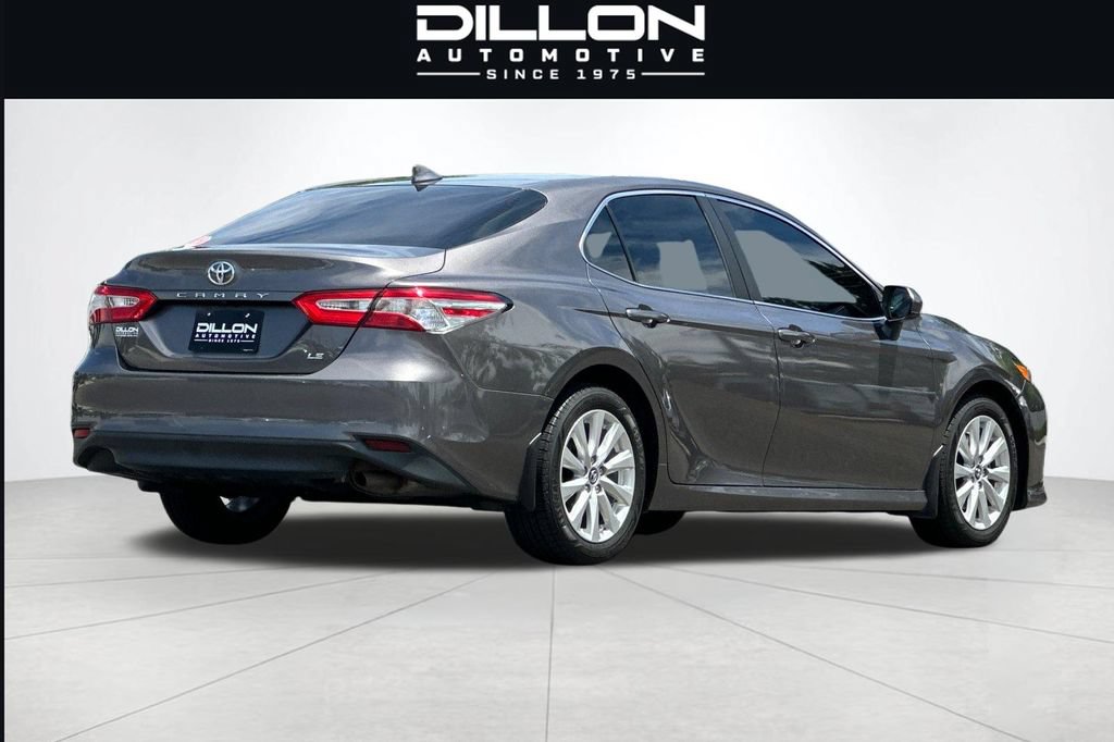 Used 2019 Toyota Camry LE FWD image 4