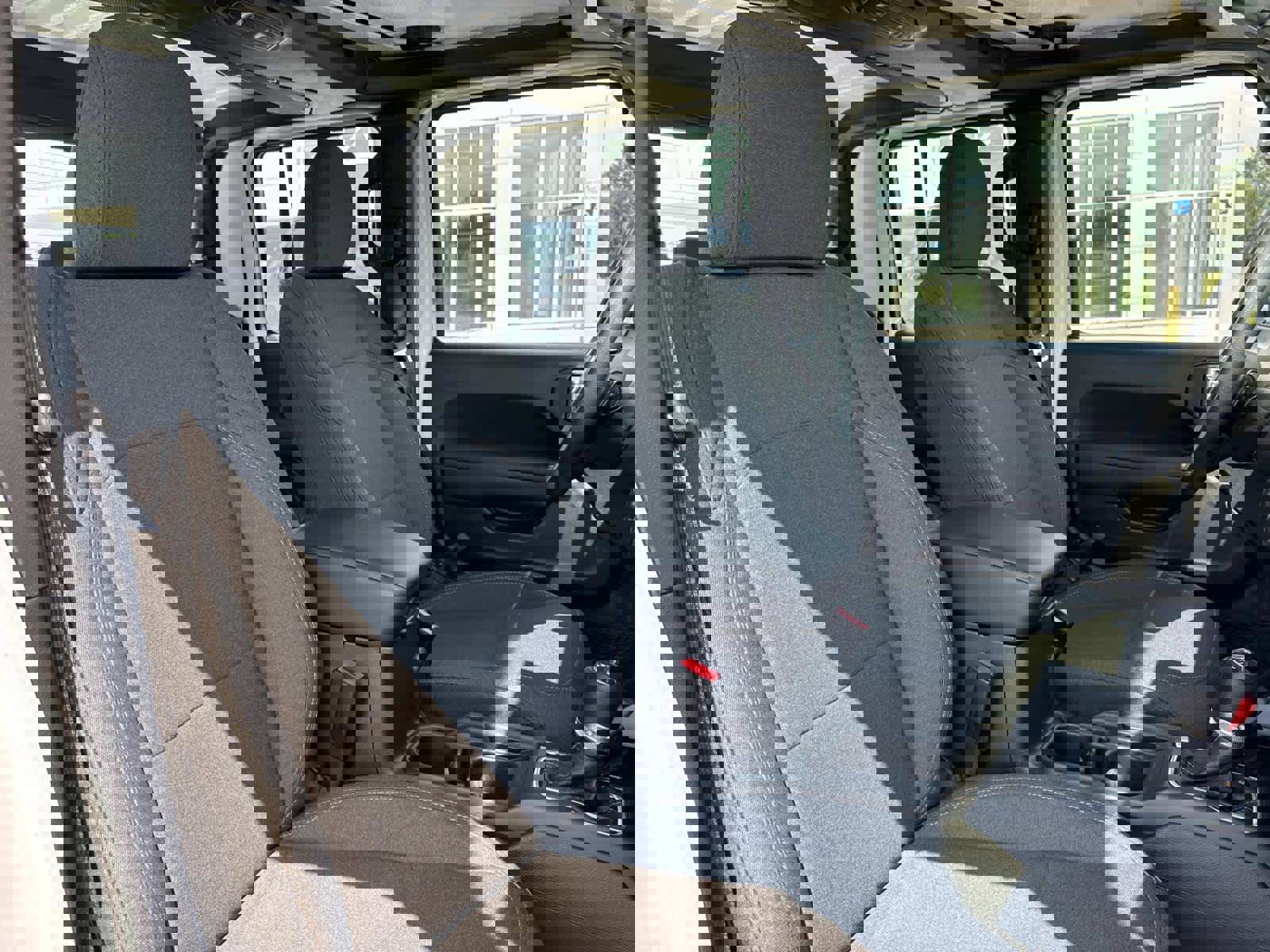 New 2025 Jeep Gladiator Sport image 22