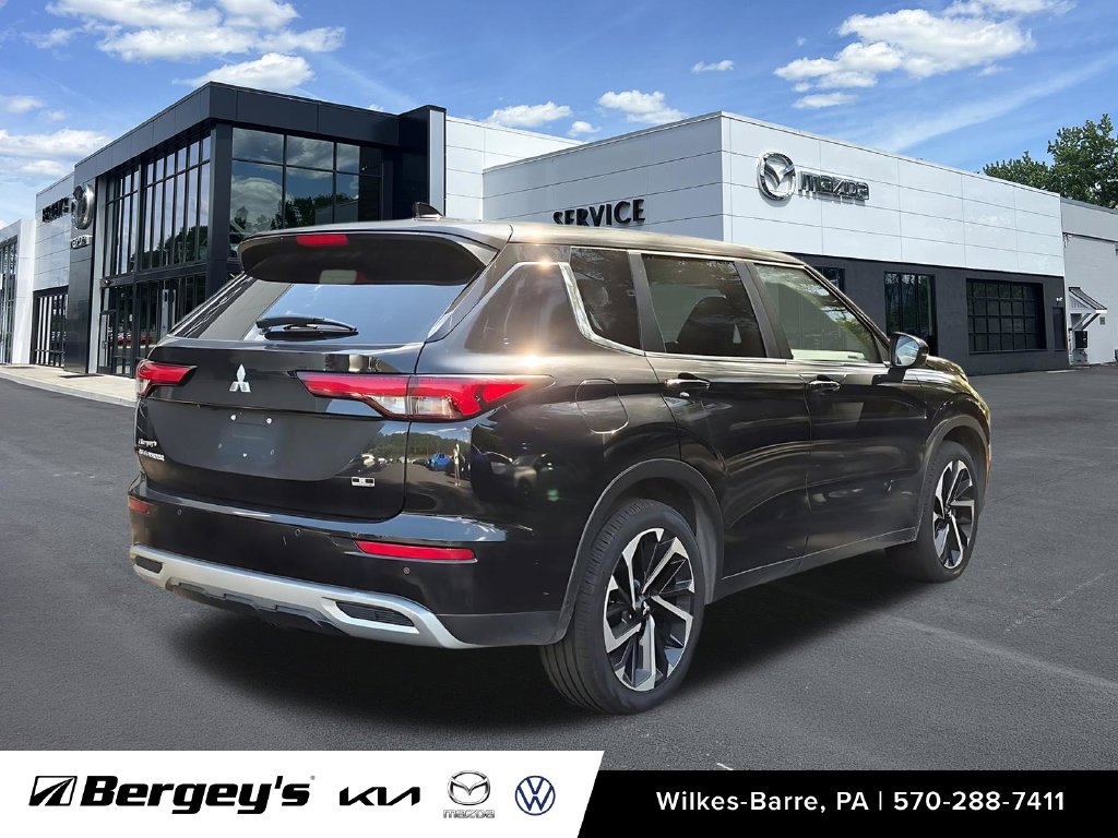 Used 2023 Mitsubishi Outlander SE AWD/4WD image 15
