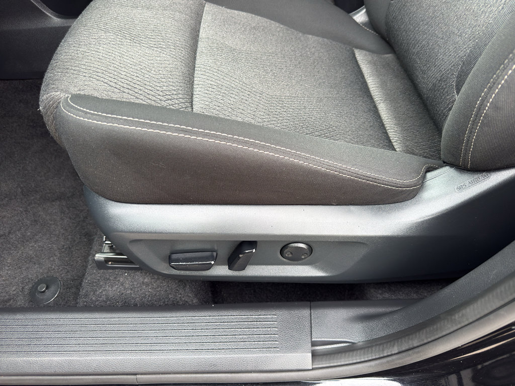 Certified 2025 Nissan Rogue SV AWD/4WD image 18