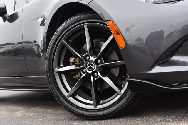 Used 2019 MAZDA MX-5 Miata RF Grand Touring RWD image 3