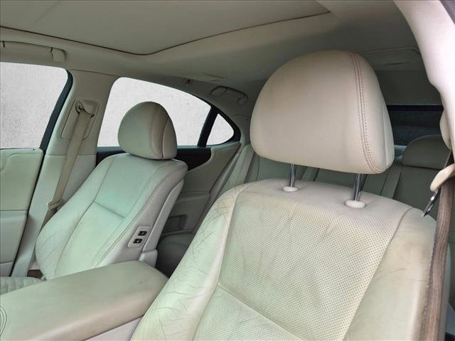 Used 2010 Lexus LS 460 RWD image 13