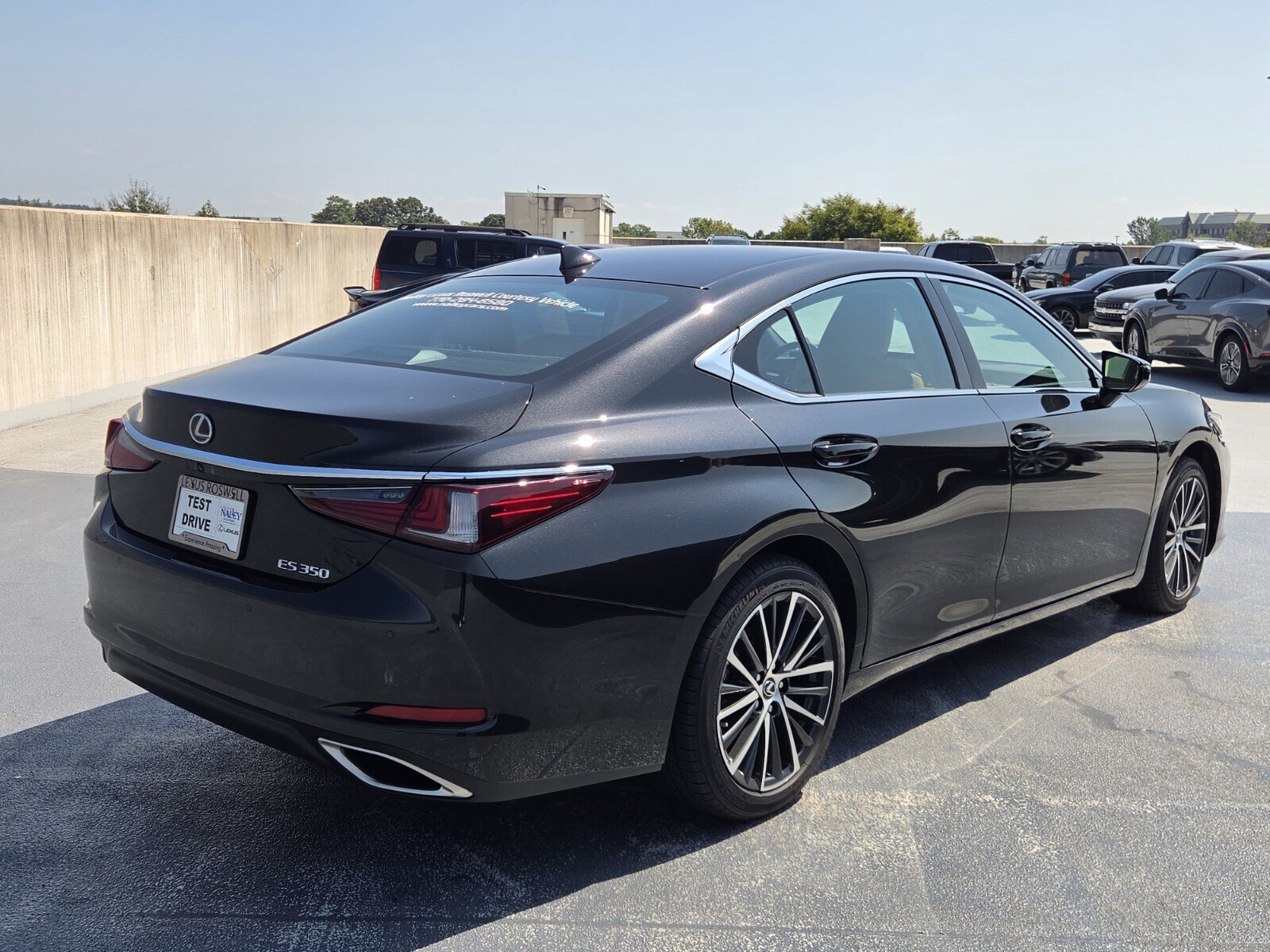 Used 2025 Lexus ES 350 w/ Premium Package FWD image 5