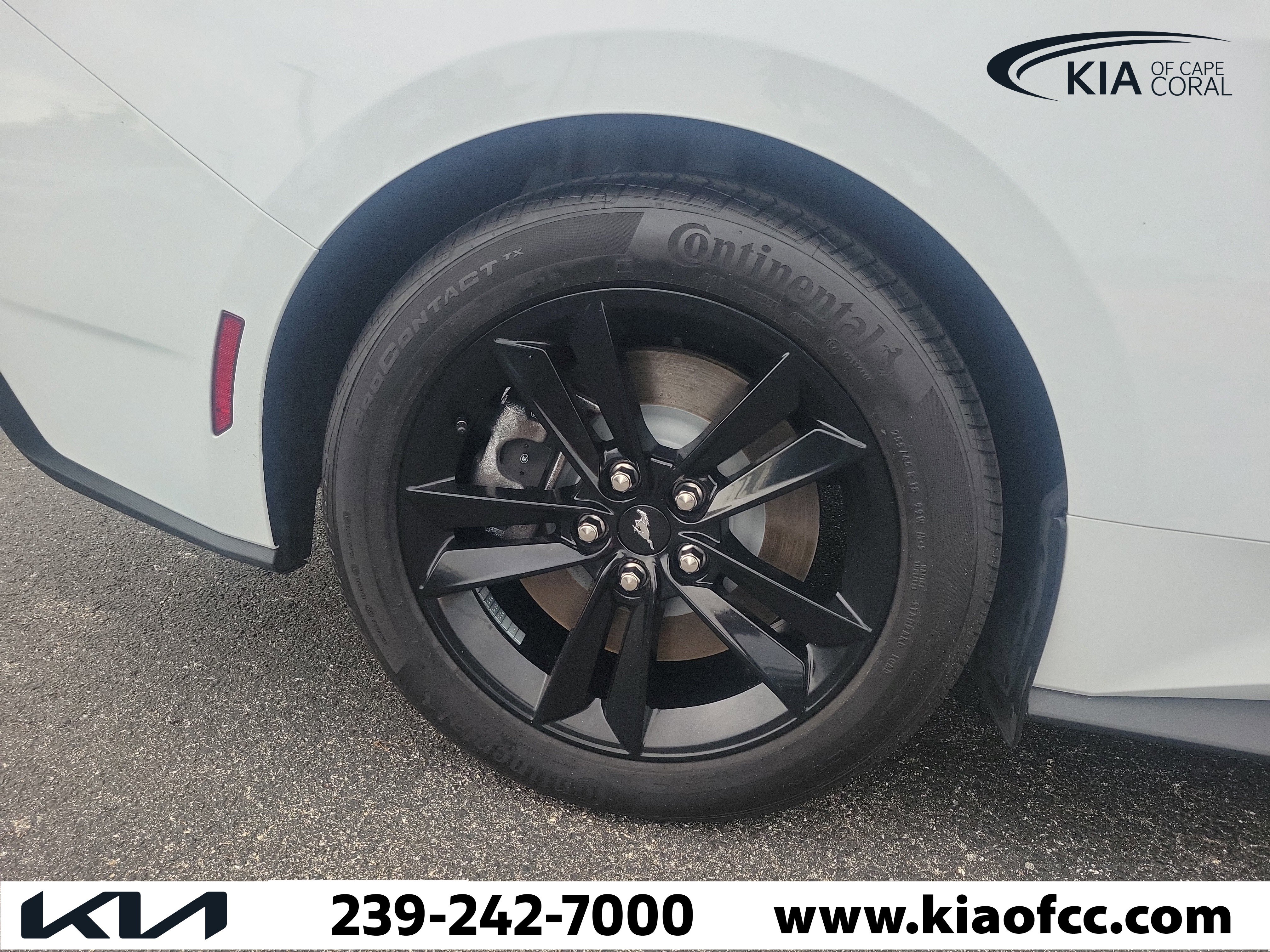 Used 2025 Ford Mustang GT RWD image 9