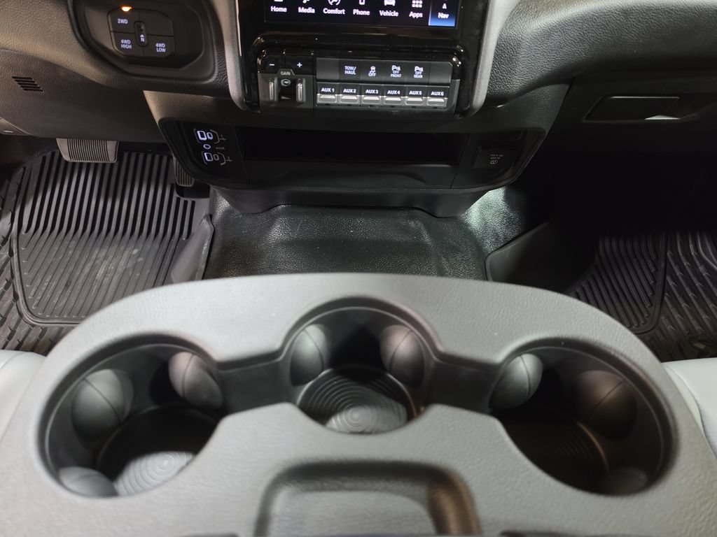 New 2026 RAM 3500 Tradesman AWD/4WD image 22