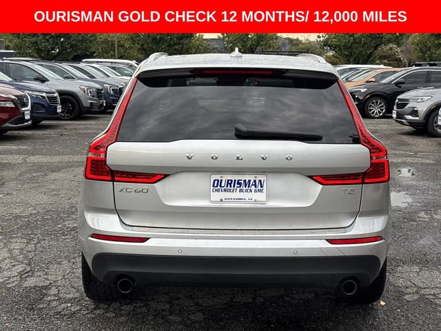 Used 2021 Volvo XC60 T5 Momentum w/ Premium Package FWD image 3