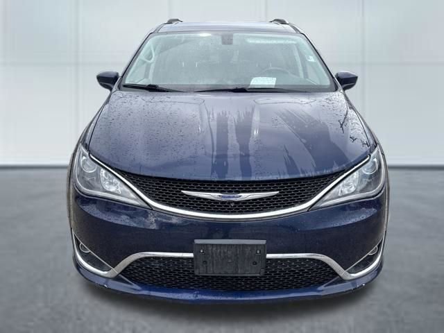 Used 2019 Chrysler Pacifica Touring-L image 6