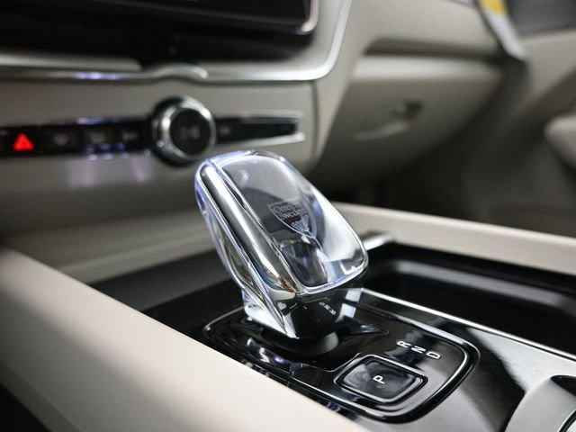 New 2026 Volvo XC60 B5 Ultra w/ Protection Package Premier image 12