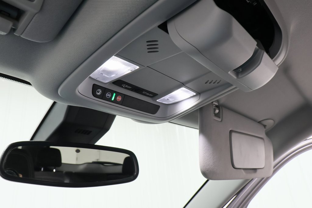 Used 2024 GMC Terrain SLE image 15