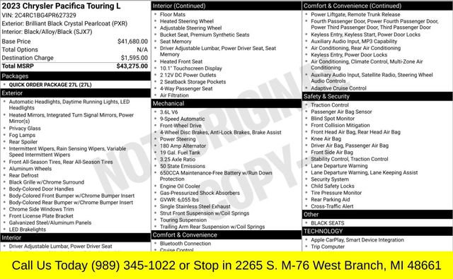 Used 2023 Chrysler Pacifica Touring-L FWD image 2