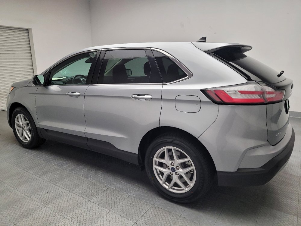 Used 2024 Ford Edge SEL image 3