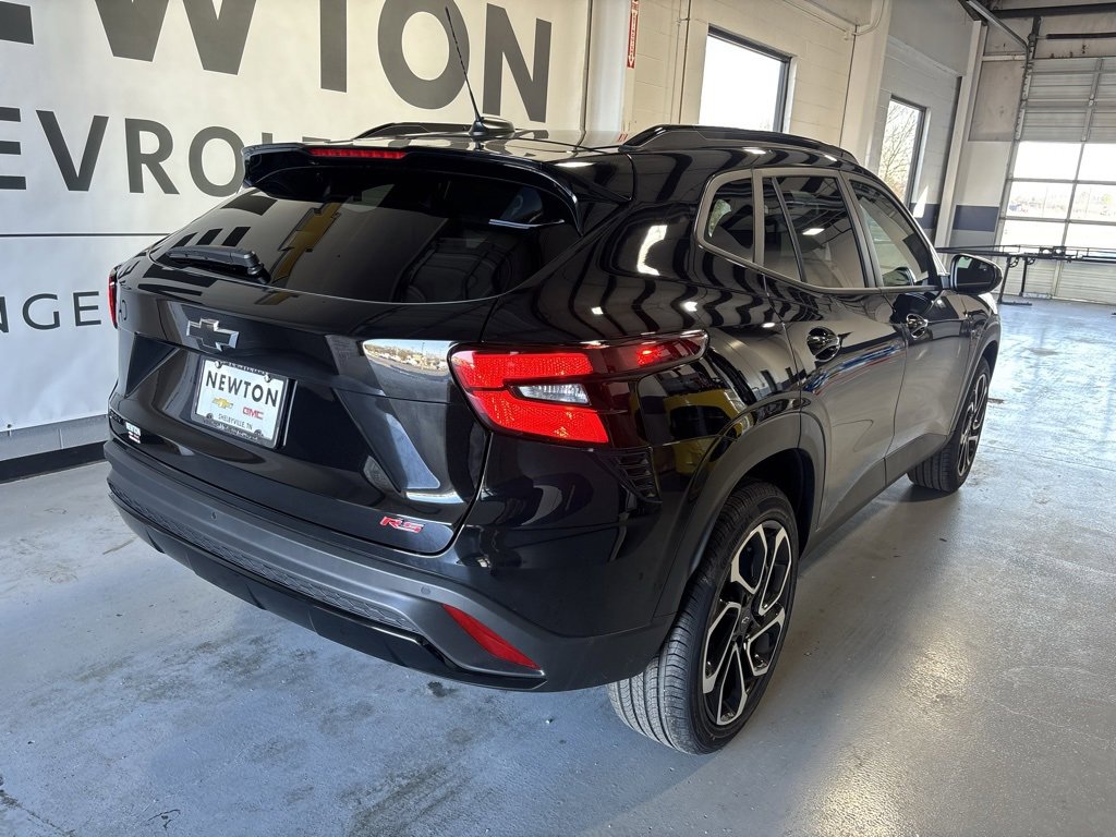 New 2026 Chevrolet Trax RS w/ Driver Confidence Package image 30