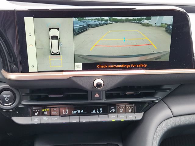 New 2026 Toyota Crown Signia image 16