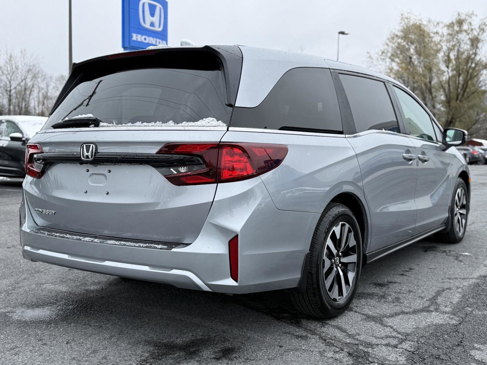 Certified 2026 Honda Odyssey EX-L image 5