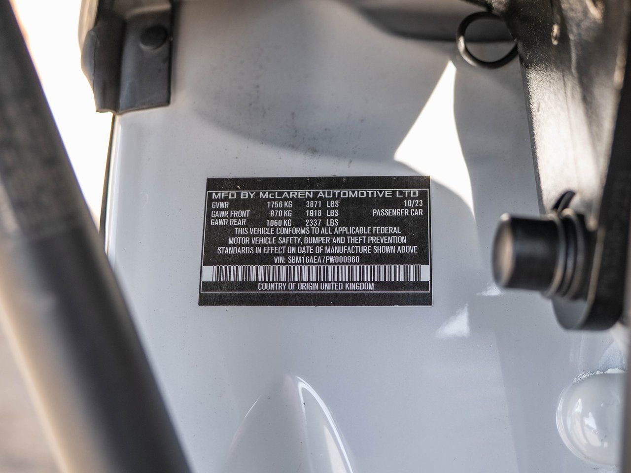 Used 2023 McLaren Artura image 35