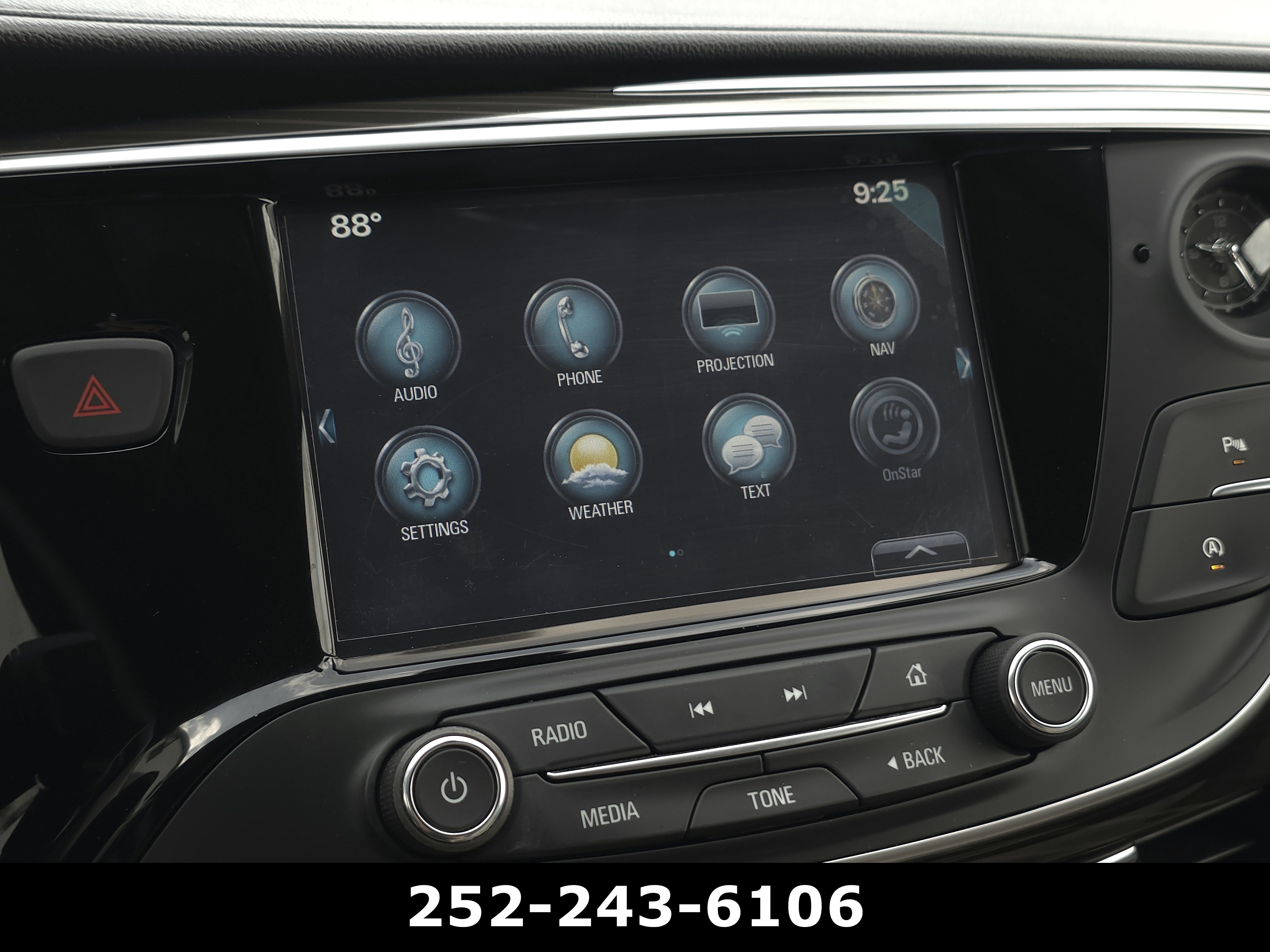 Used 2020 Buick Envision Essence FWD image 18