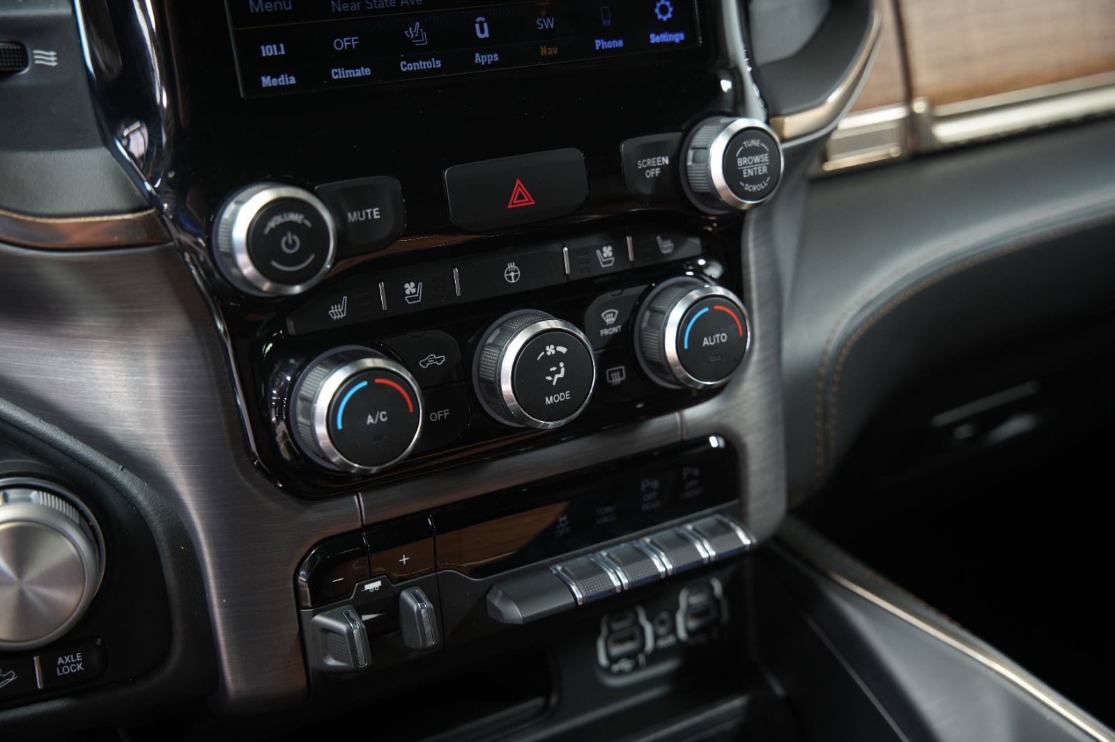 Used 2020 RAM 1500 Limited w/ Off Road Group AWD/4WD image 44