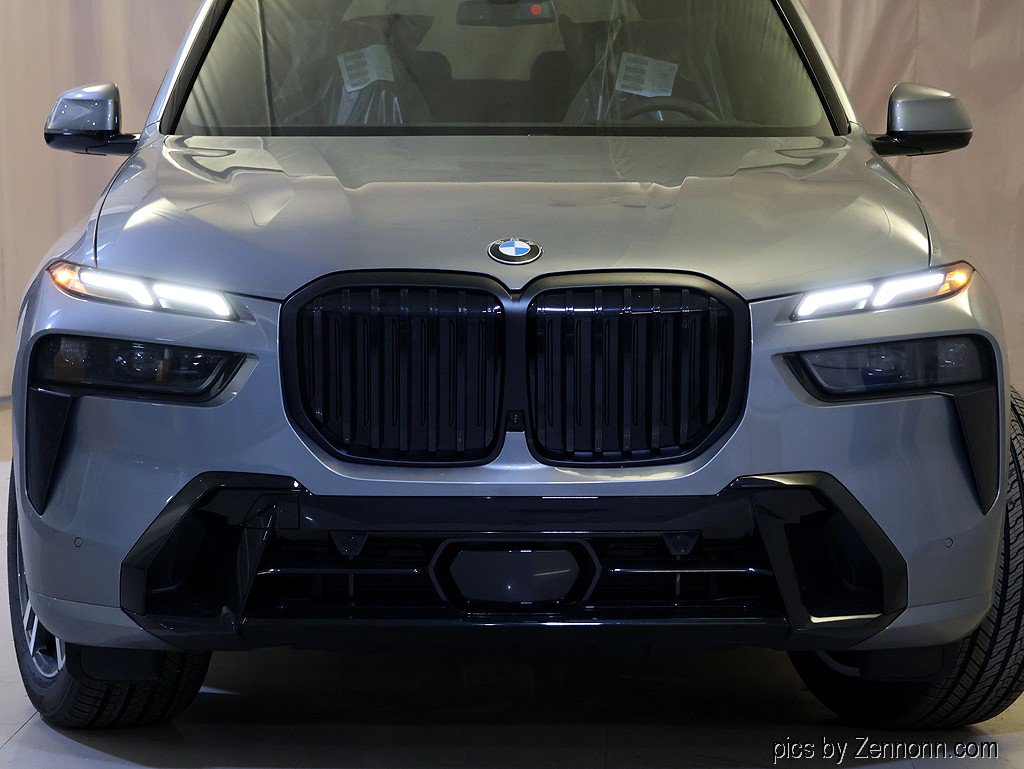 Used 2027 BMW X7 xDrive40i w/ M Sport Package AWD/4WD image 6