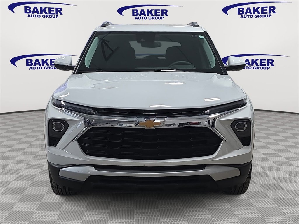 Certified 2025 Chevrolet TrailBlazer LT w/ Driver Confidence Package image 2