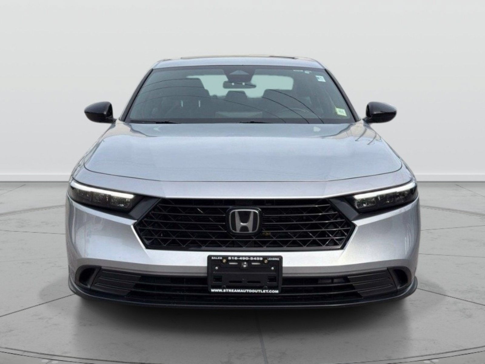 Used 2024 Honda Accord Sport image 2