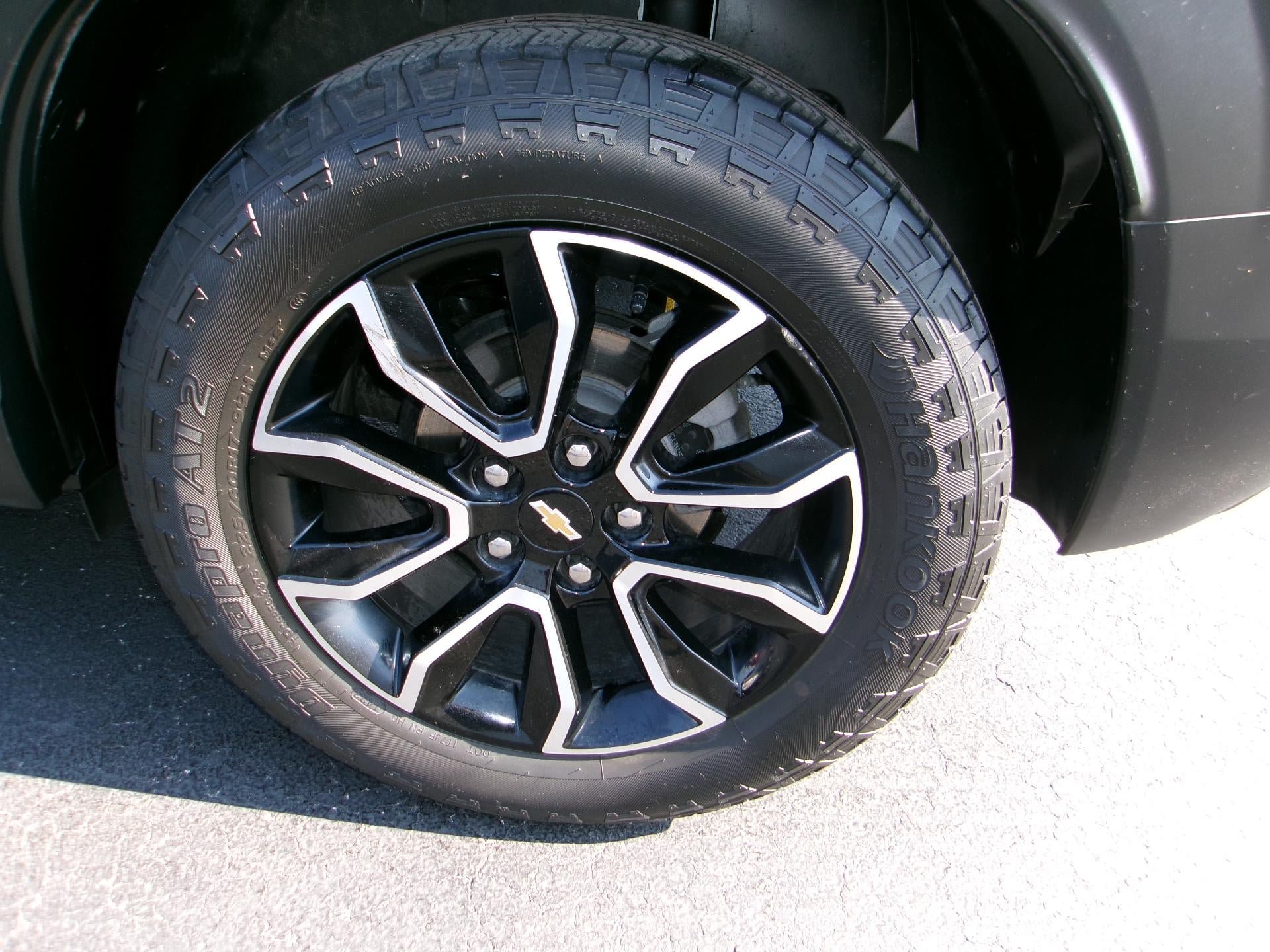 Used 2023 Chevrolet TrailBlazer ACTIV w/ Sun and Liftgate Package FWD image 8