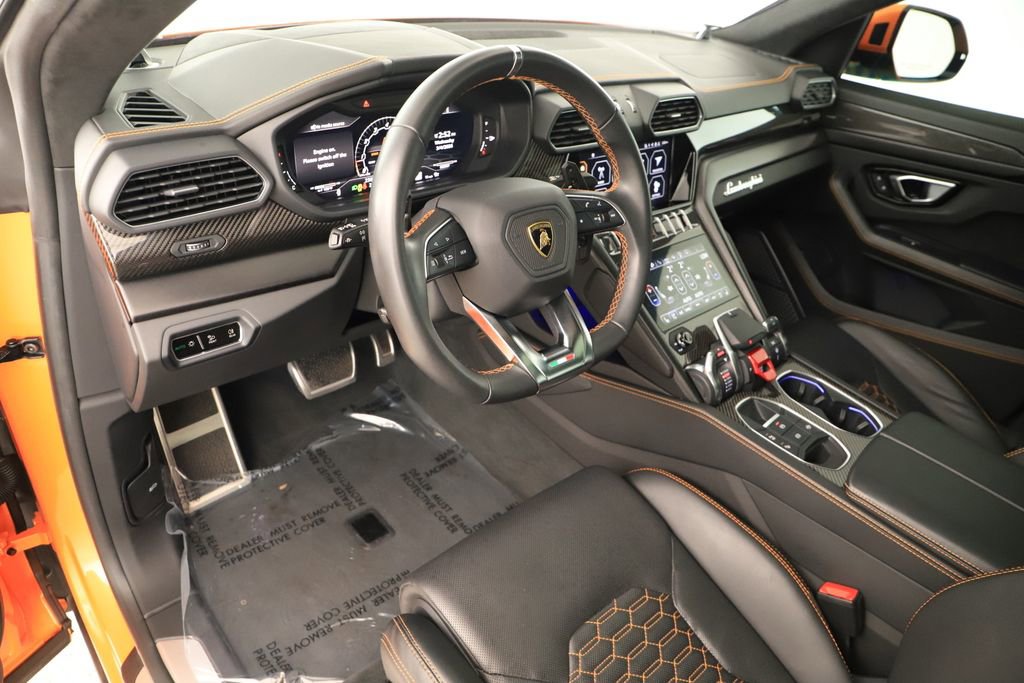 Used 2022 Lamborghini Urus image 15