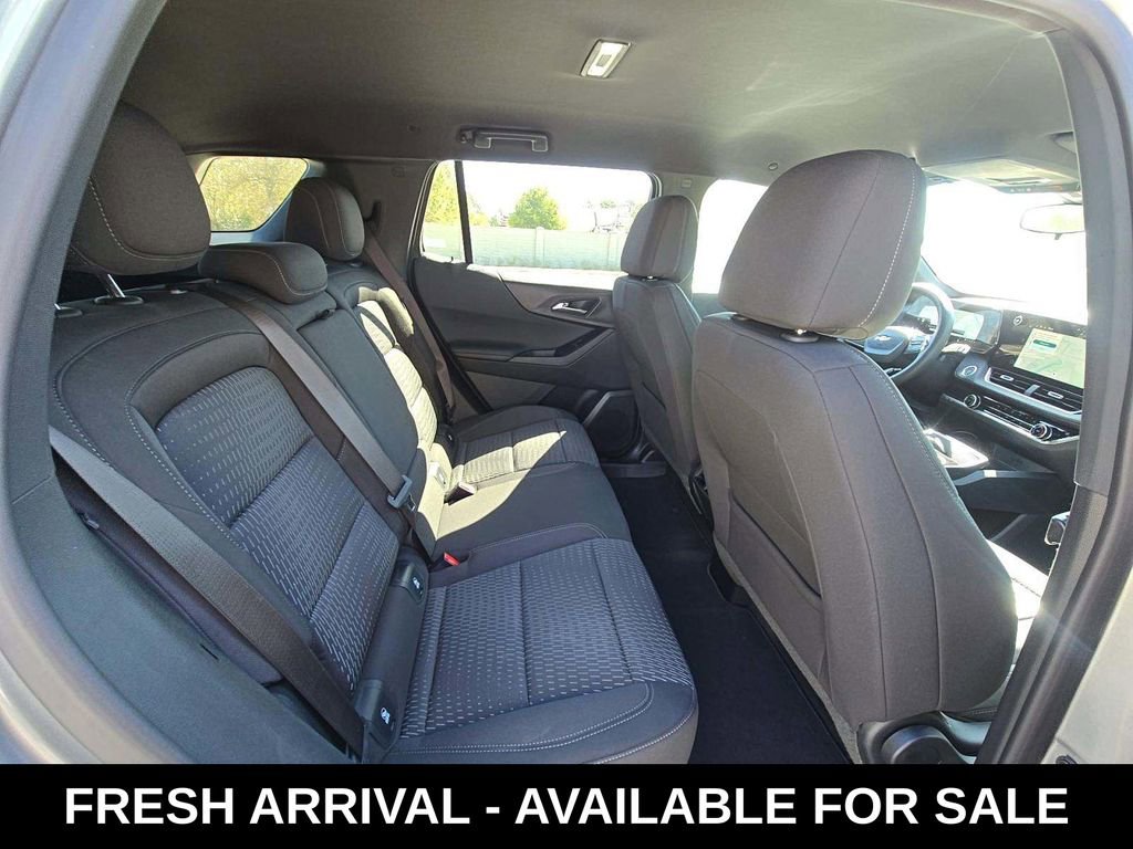 Used 2026 Chevrolet Equinox LT image 13