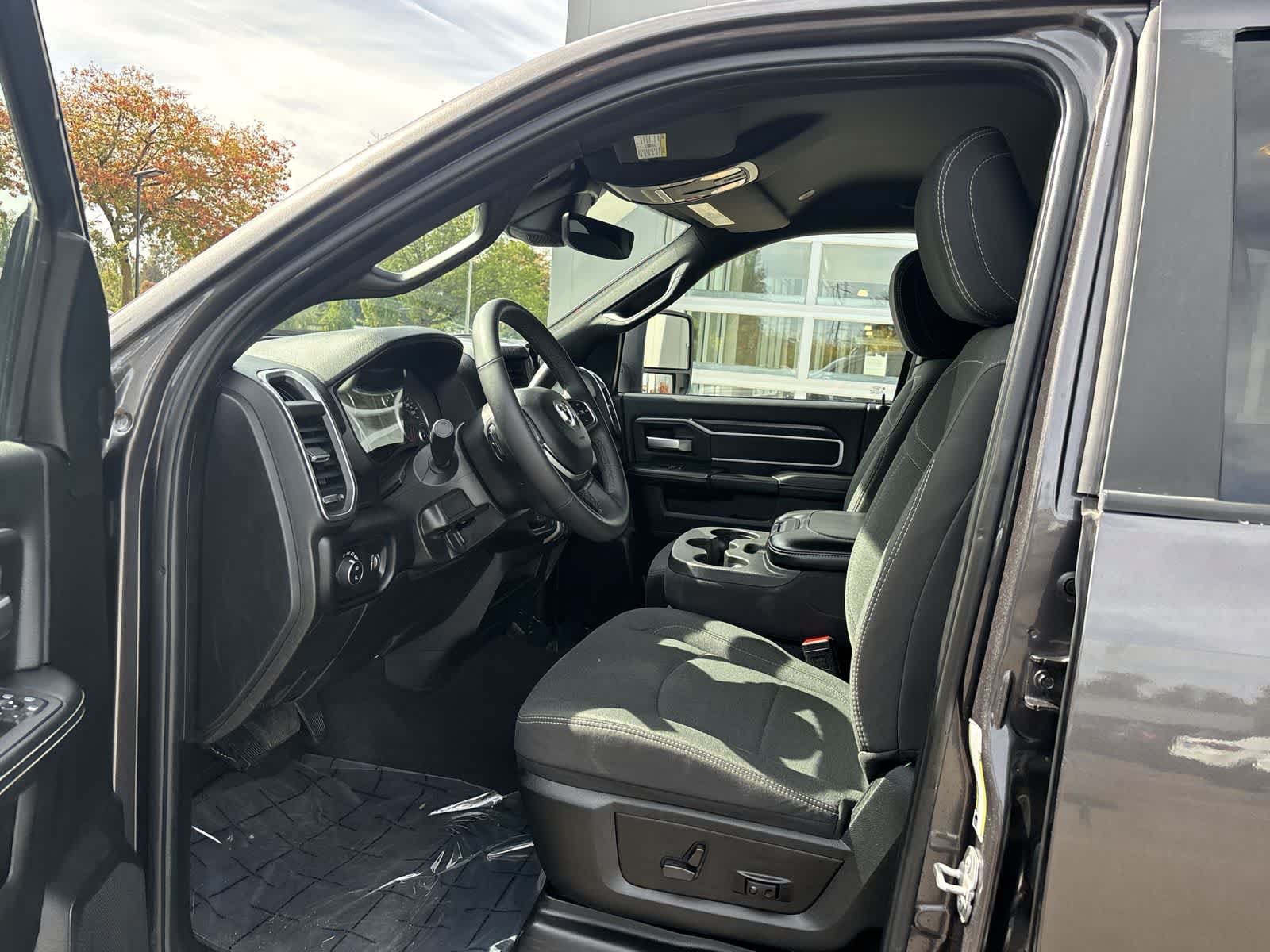 Used 2025 RAM 2500 Big Horn AWD/4WD image 12