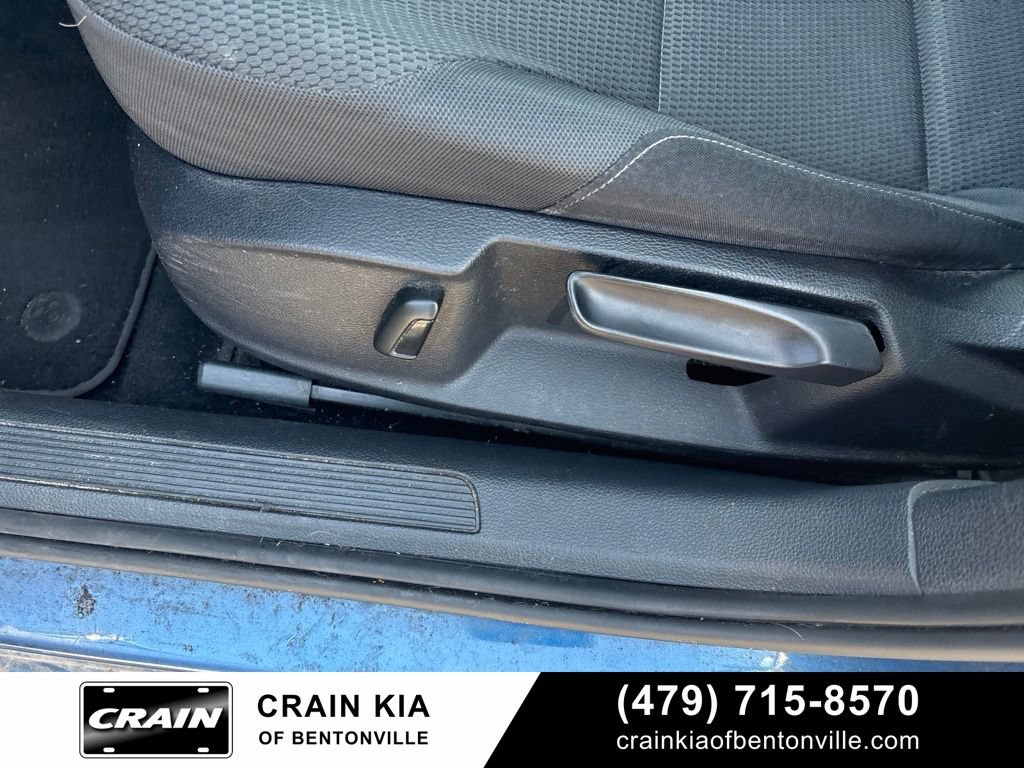 Used 2016 Volkswagen Golf S FWD image 10