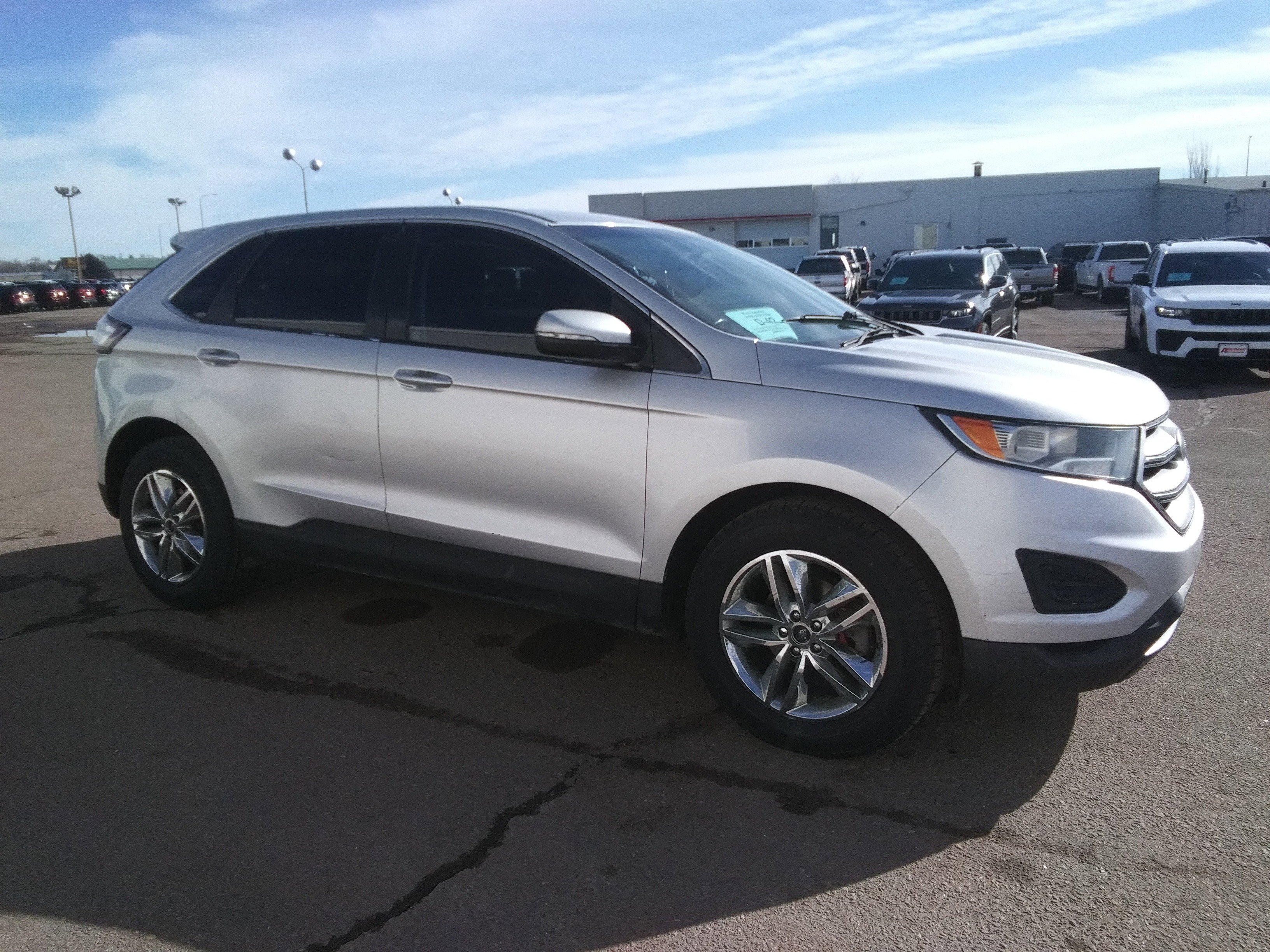 Used 2015 Ford Edge SEL FWD image 4