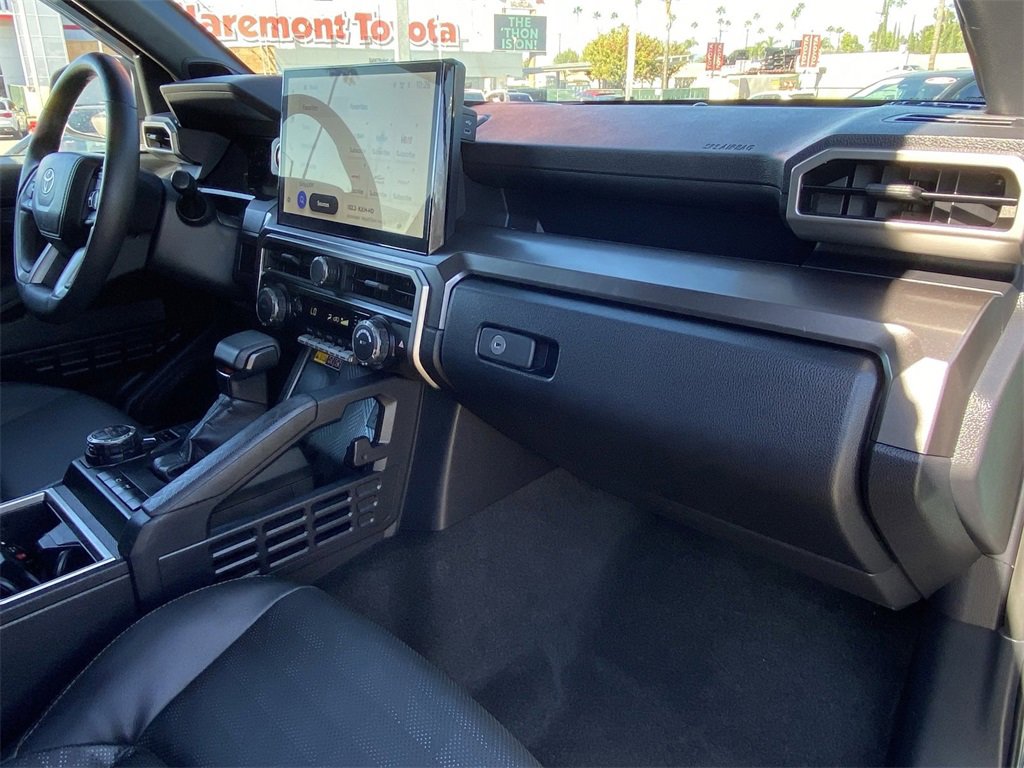 Certified 2025 Toyota 4Runner TRD Off-Road Premium image 14