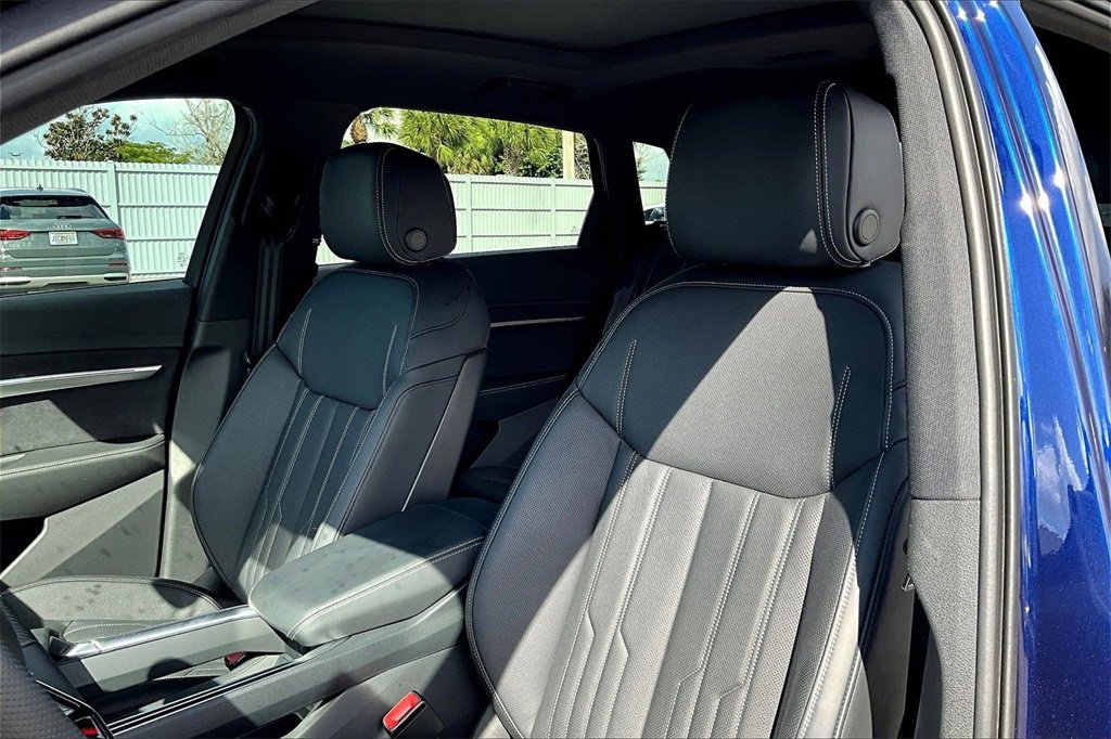 Certified 2023 Audi e-tron S Premium Plus w/ Black Optic Package image 20