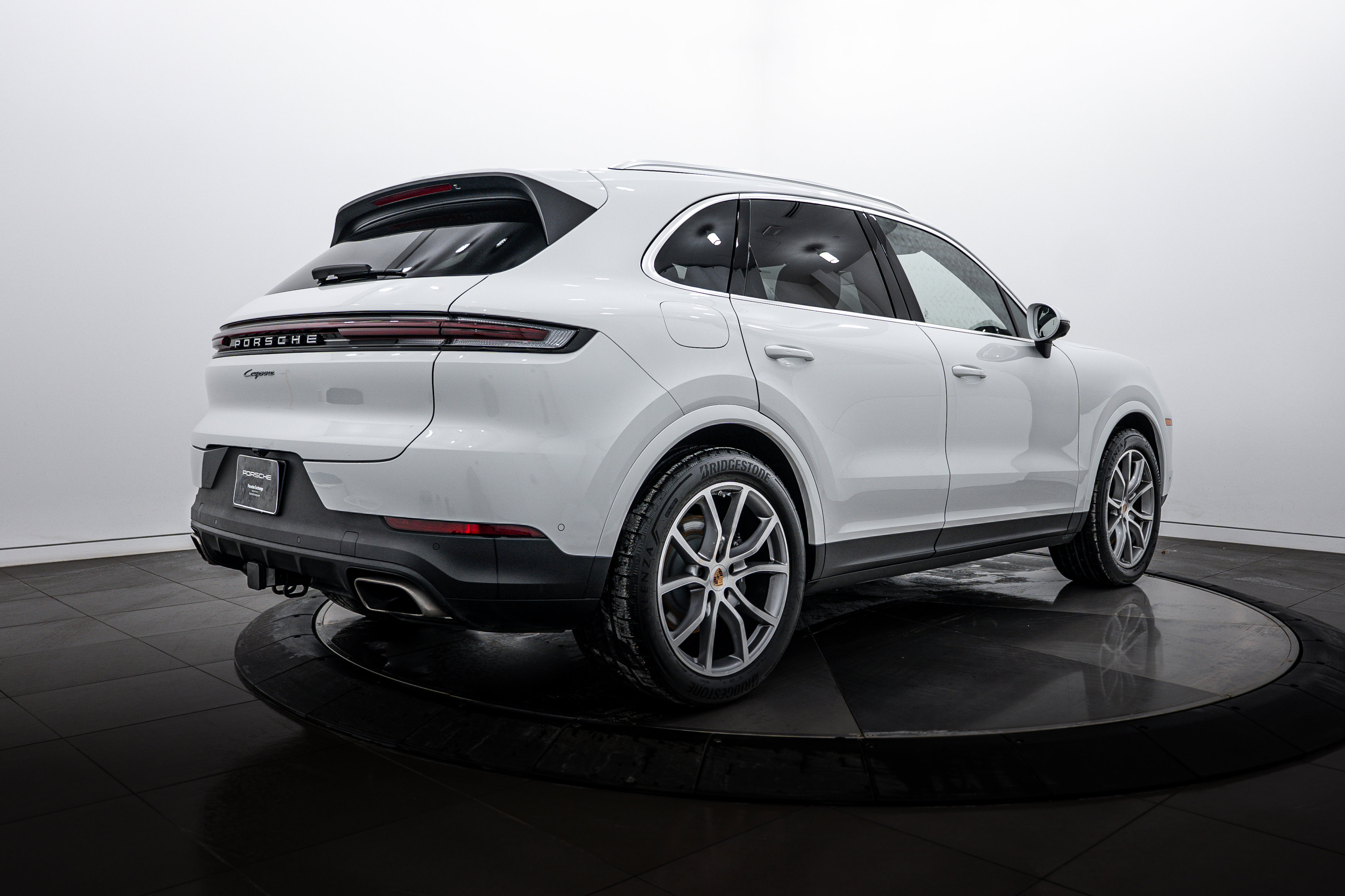 Certified 2026 Porsche Cayenne image 8