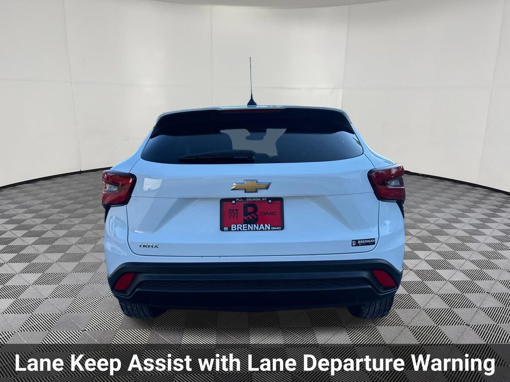 Certified 2024 Chevrolet Trax LS w/ LS Convenience Package FWD image 4