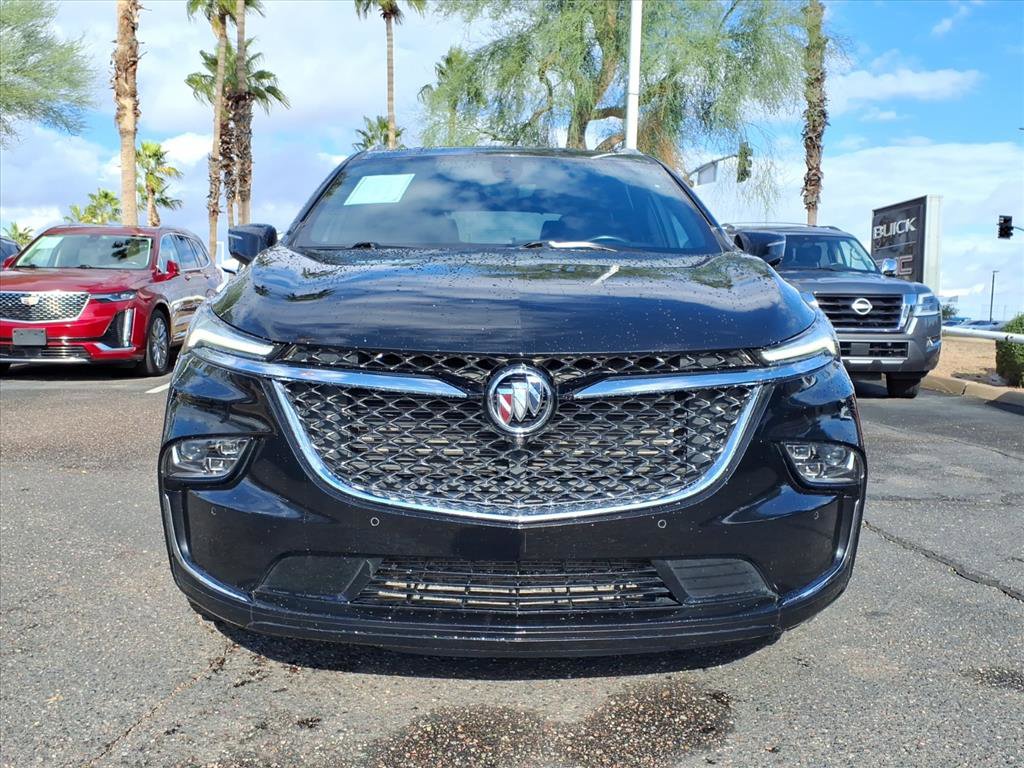 Used 2024 Buick Enclave Avenir w/ Avenir Technology Package image 2